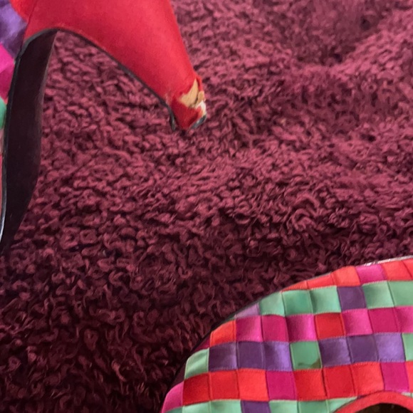 Heels - Picture 4 of 5